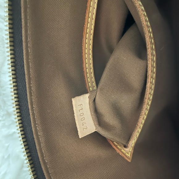 Authentic Louis Vuitton Alma PM - Picture 11 of 14